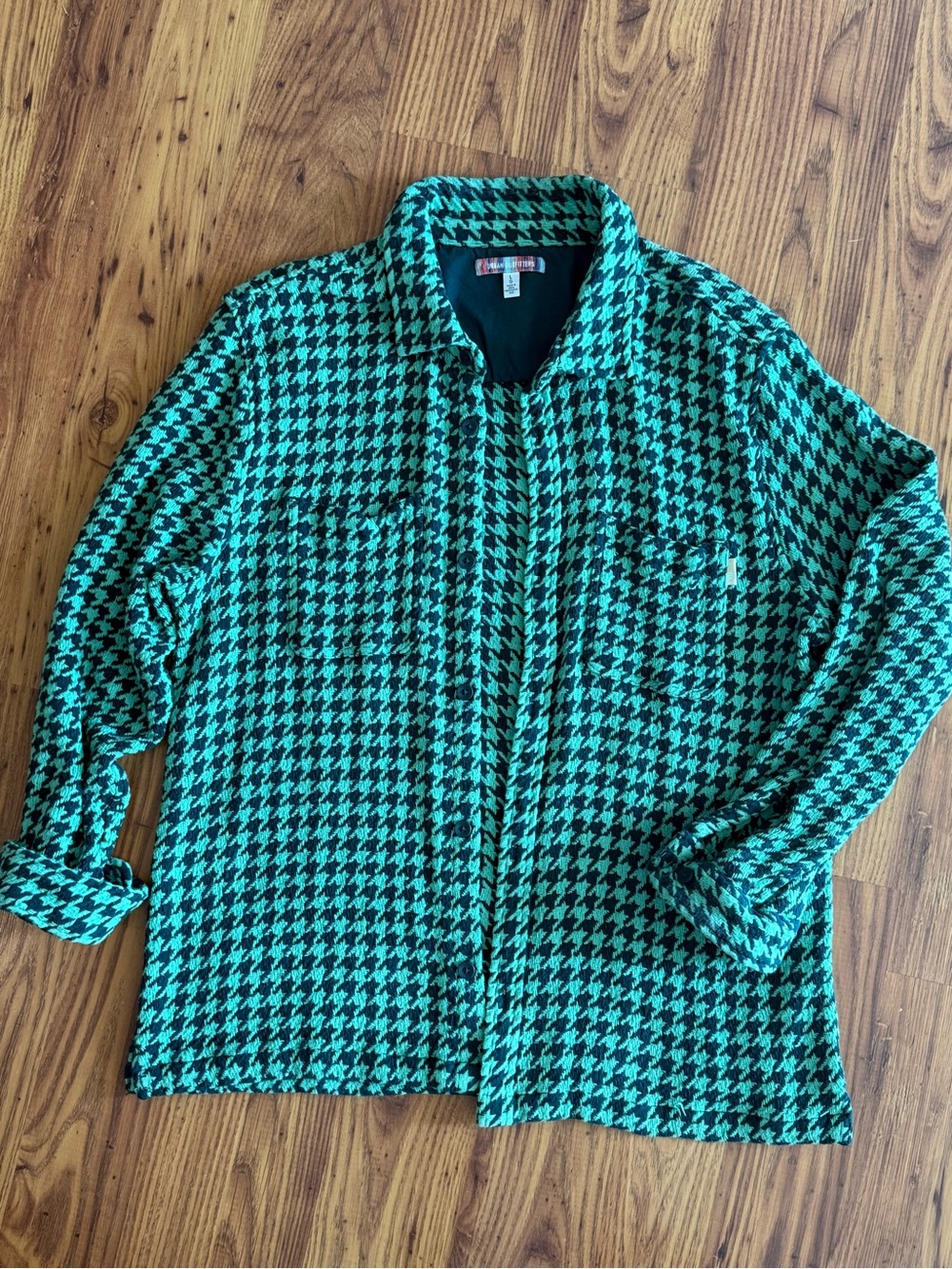 Urban Outfitters Men’s size Large heavy Knit Green Houndstooth Shacket